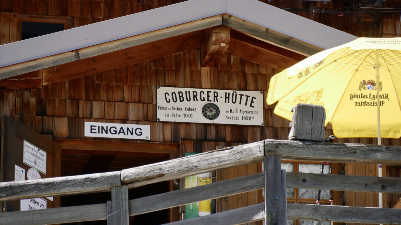 Coburger Hütte auf 1.920 m ü.d.M.